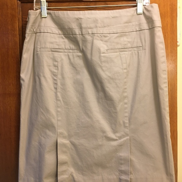 Ann Taylor Loft Pencil Skirt - Picture 2 of 7